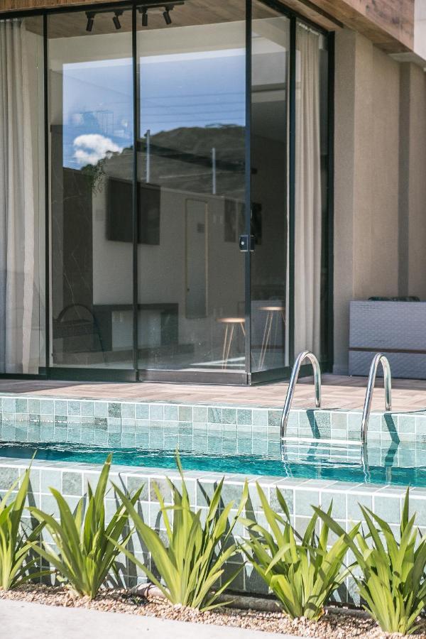 Casa Requinte, 4 Suites , Piscina II Balneário Camboriú 외부 사진